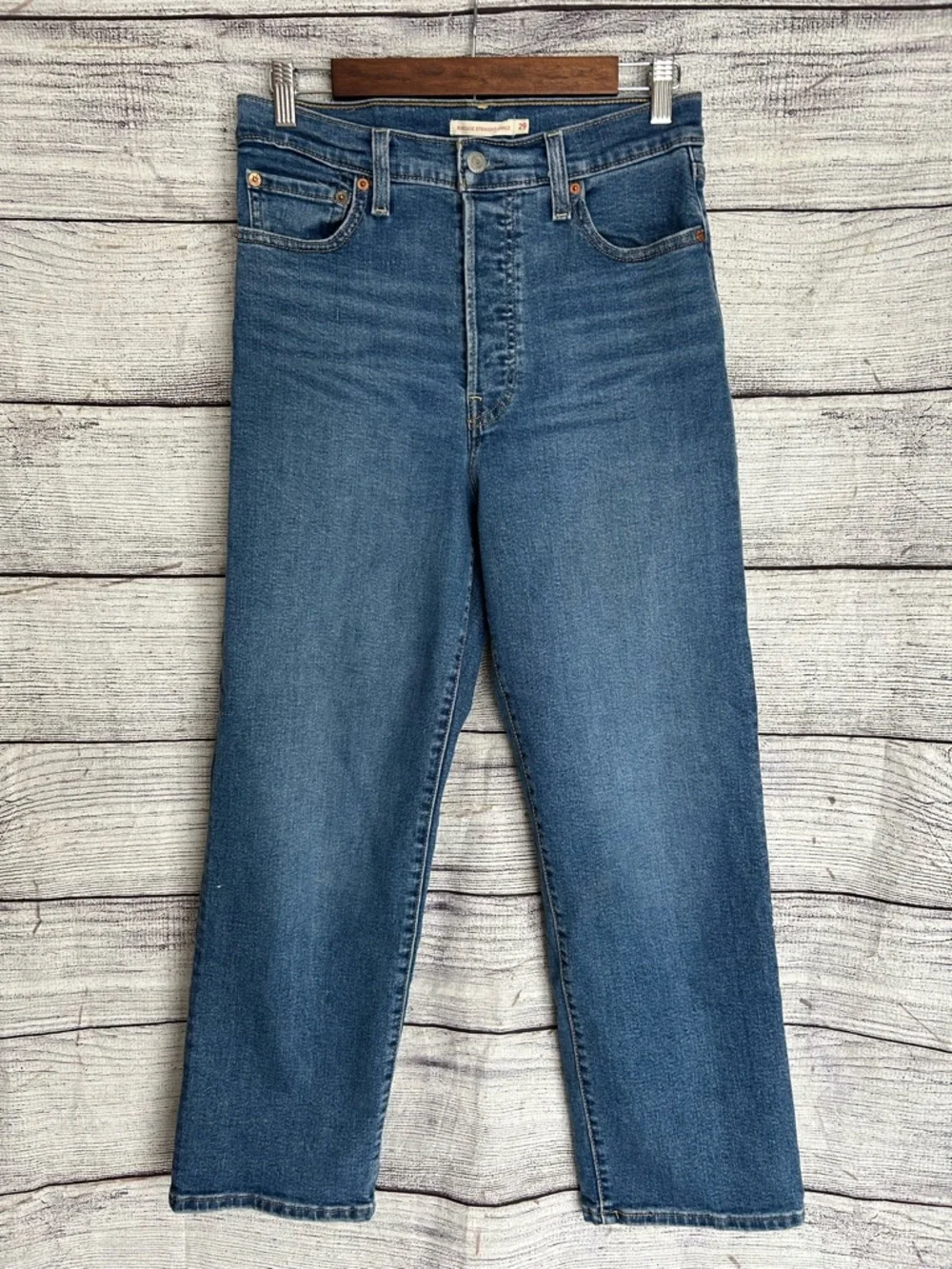 Levi’s Ribcage Straight Ankle Jeans in On My Honor - Dark Wash size 29